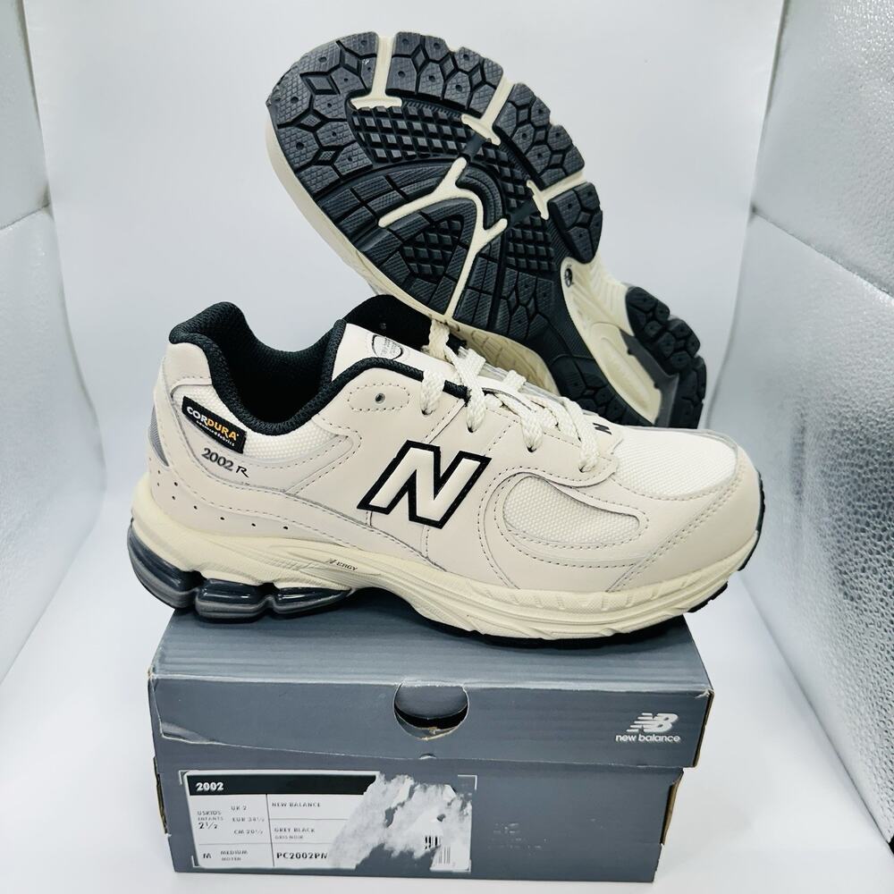 New Balance 2002 Kids' Shoes ‘Timberwolf/Black’ (PC2002PM) Size 2.5 Youth